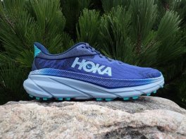 Hoka Challenger ATR 7