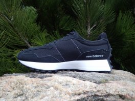 New Balance 327 Core