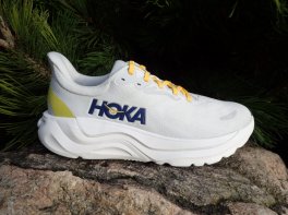 Hoka Arahi 8