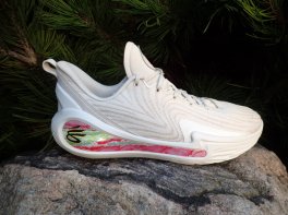 Under Armour Curry 12 "Saturn"