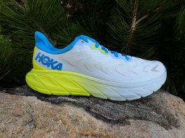 Hoka Arahi 6
