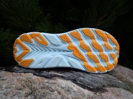 HOKA Clifton 8