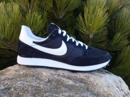 Nike Challenger