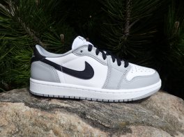 Nike Air Jordan 1 Retro Low OG