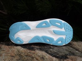 Hoka Skyflow