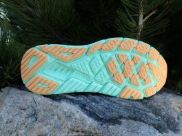 Hoka Arahi 6