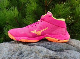 Mizuno Wave Lightning Elite