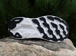 Hoka Clifton 9