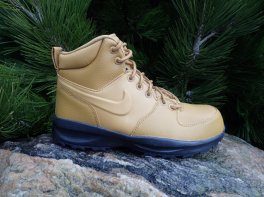 Nike Manoa 17