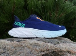 Hoka Arahi 6