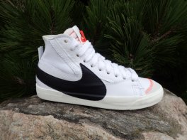 Nike Blazer Mid '77 Jumbo