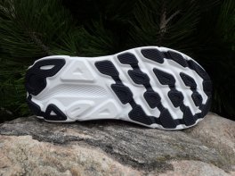 Hoka Clifton 9
