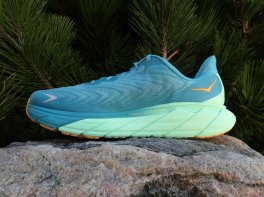 Hoka Arahi 6