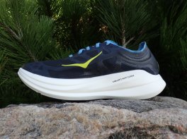 Hoka Rocket X2