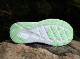 Hoka Arahi 7