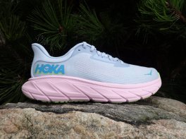 Hoka Arahi 7