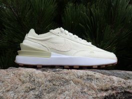 Nike Waffle One Ess