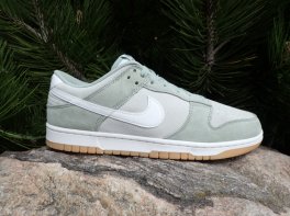 Nike Dunk Low Retro