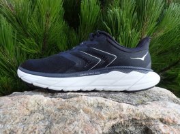Hoka Arahi 5