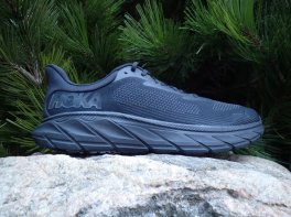 Hoka Arahi 7