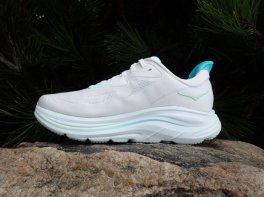 Hoka Clifton 10