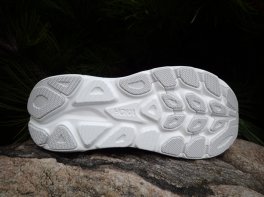 Hoka Clifton 10