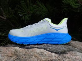 Hoka Arahi 7