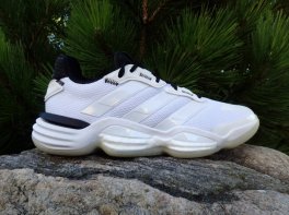 Adidas Stabil 16