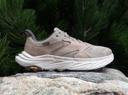 Hoka Anacapa 2