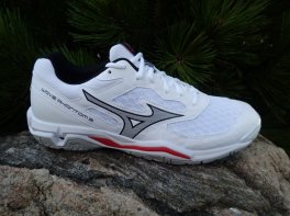 Mizuno Wave Phantom 3