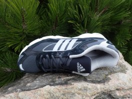 Adidas Response CL