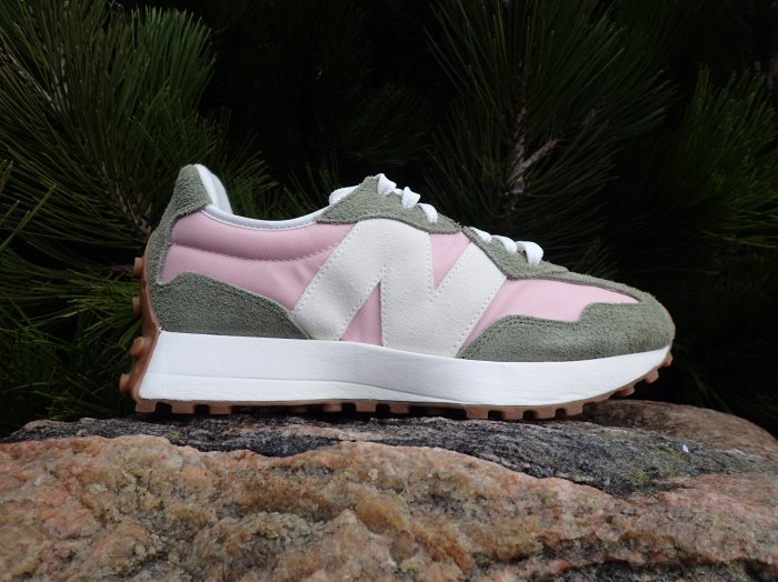 New Balance 327 Core