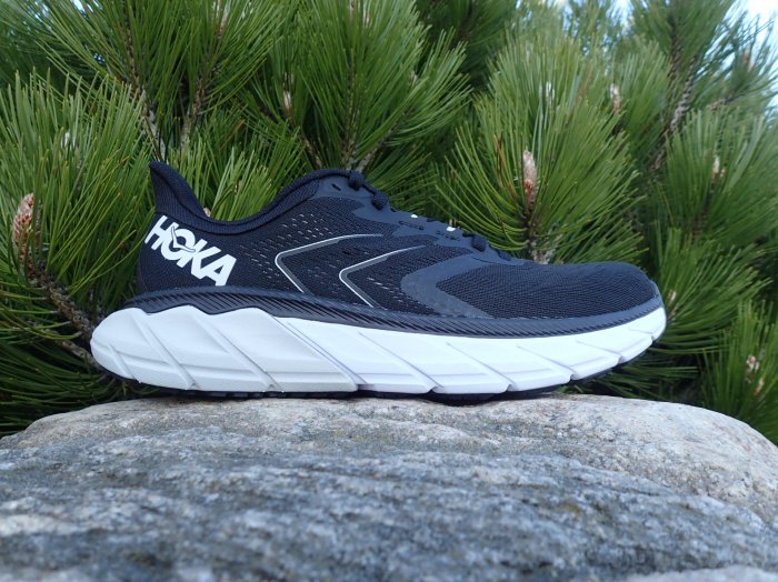 Hoka Arahi 5