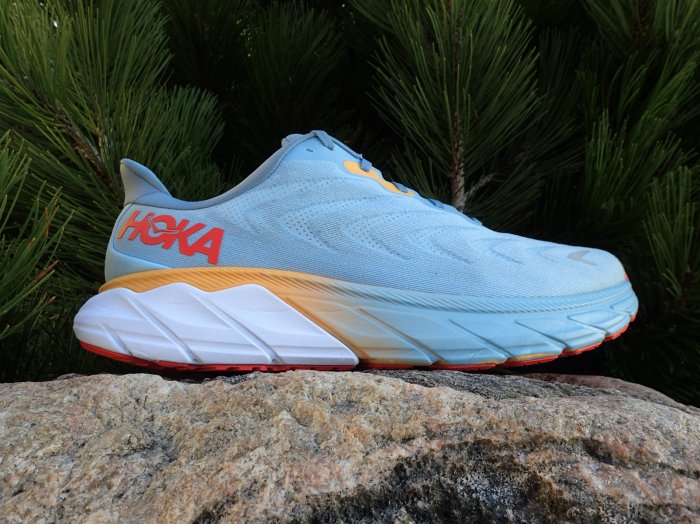 Hoka Arahi 6