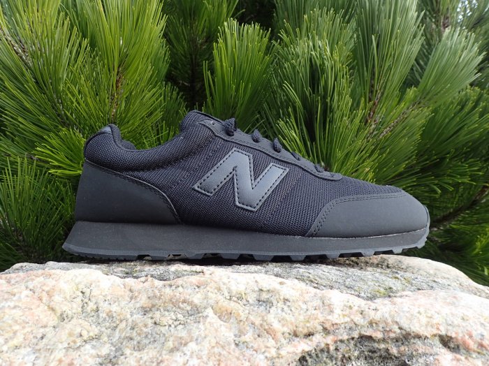 New Balance 400