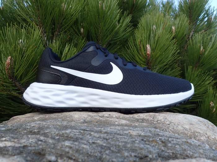 Nike Revolution 6 